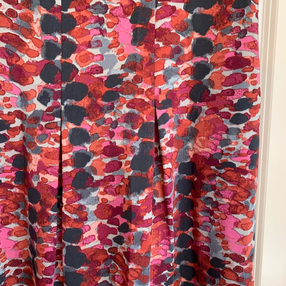 Kate Hill Multi Color Sheath Dress - Perfect for Spring 🌸 - Picture 4 of 7